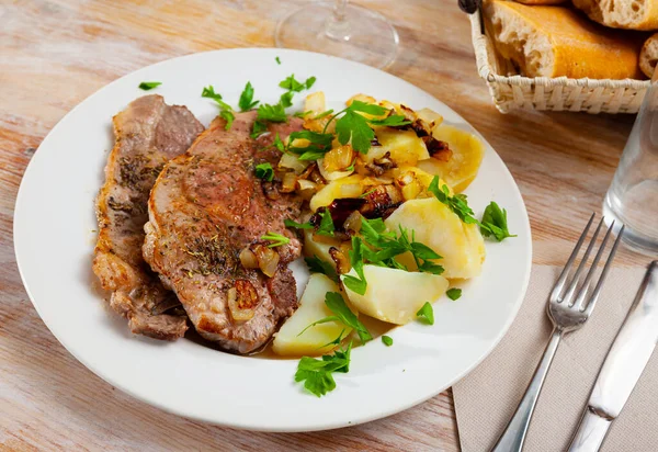 Grilled pork loin chops with boiled potato — Stock Photo, Image