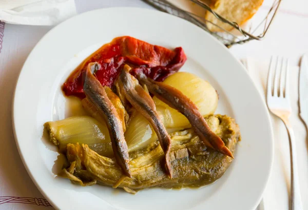 Catalan escalivada with anchovies — Stock Photo, Image