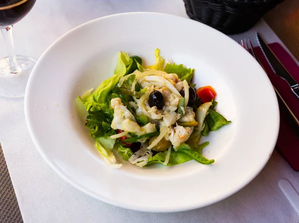 Bacalhau Esqueixada, prato típico da cozinha catalã — Fotografia de Stock