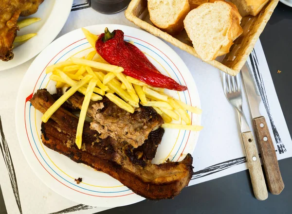 Churrasco de ternera - populär grillrätt i Spanien — Stockfoto