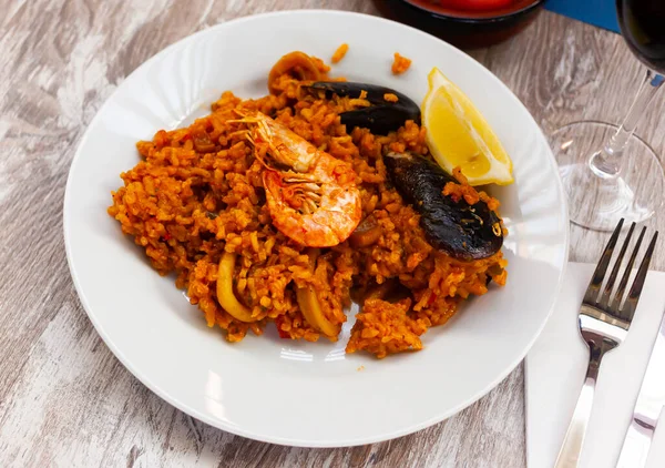 Fiskpaella med citron — Stockfoto