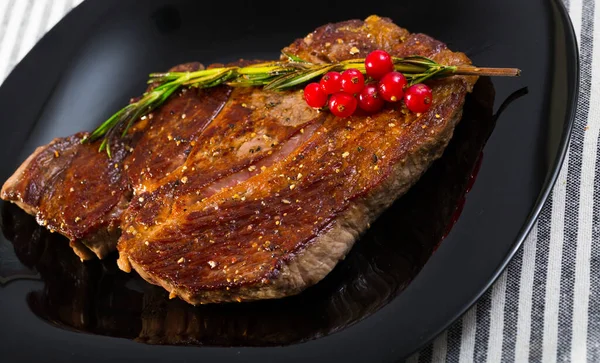 Grilled beef steak with rosemary — Stock Photo, Image