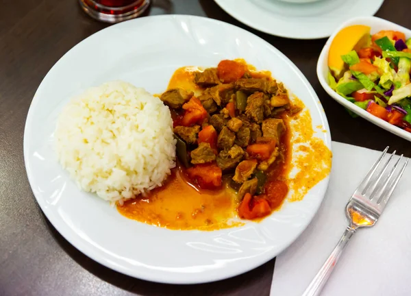 Delicatesă de carne turcească Choban Kavurma . — Fotografie, imagine de stoc