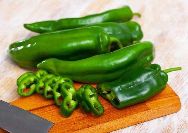 Gehakte groene peper — Stockfoto