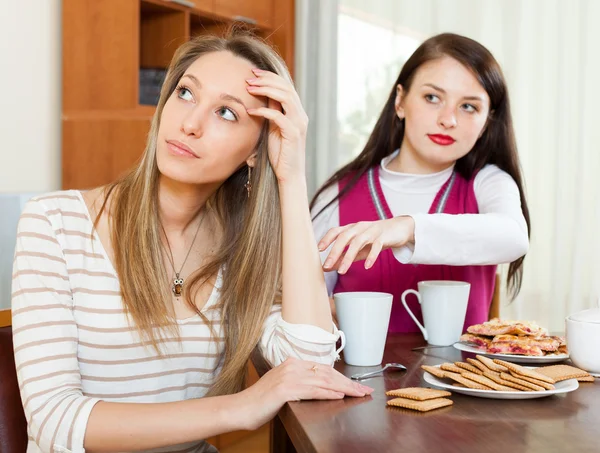 Two young women after conflict — Stock Photo, Image