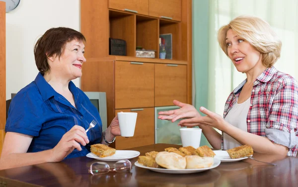 Elderly women with tea — Stock Photo, Image