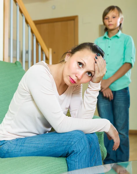 Mother and son after quarrel — Stock Photo, Image