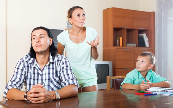 Familie nach Streit — Stockfoto