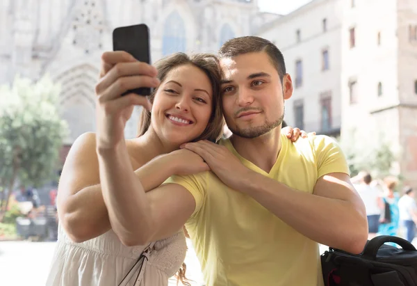 Paar doen selfie — Stockfoto