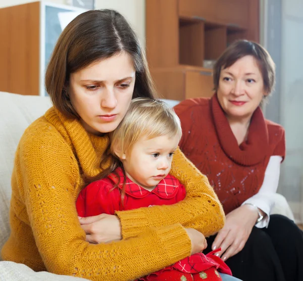 Mother and woman in conflict — Stock Photo, Image