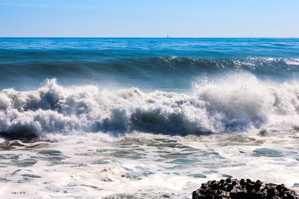 Θαλάσσιο κύμα/τσουνάμι στο μεσογειακό — Φωτογραφία Αρχείου