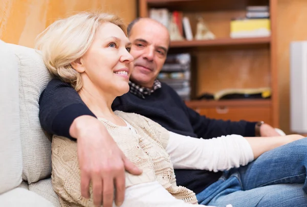 Pensioners enjoying company of each — Stock Photo, Image