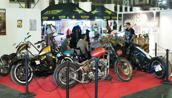 Motocicletas de luxo em exposição — Fotografia de Stock