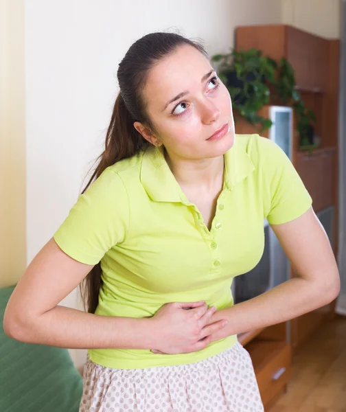 Vrouwelijke lijden van wanordelijke maag — Stockfoto