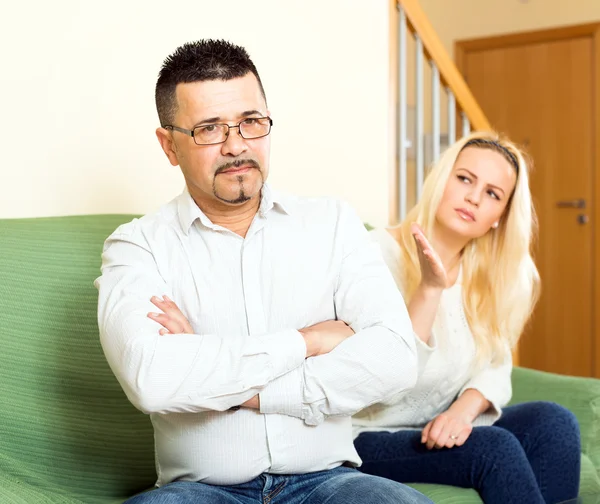 Couple quarelling over adultery — Stock Photo, Image