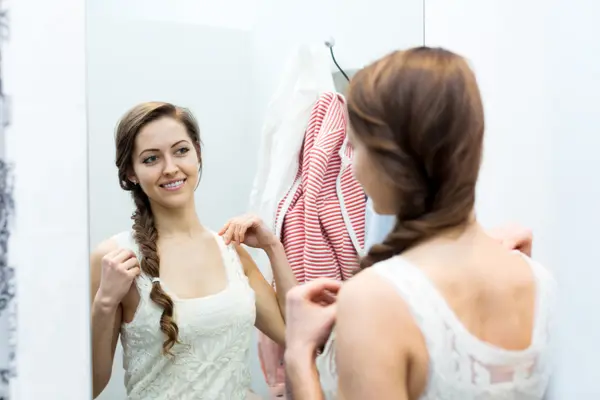 Woman in the dressing room — Stock Photo, Image