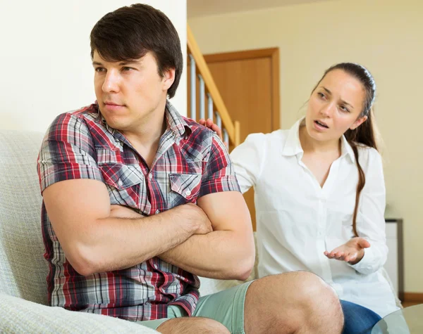 Married couple having quarrel — Stock Photo, Image