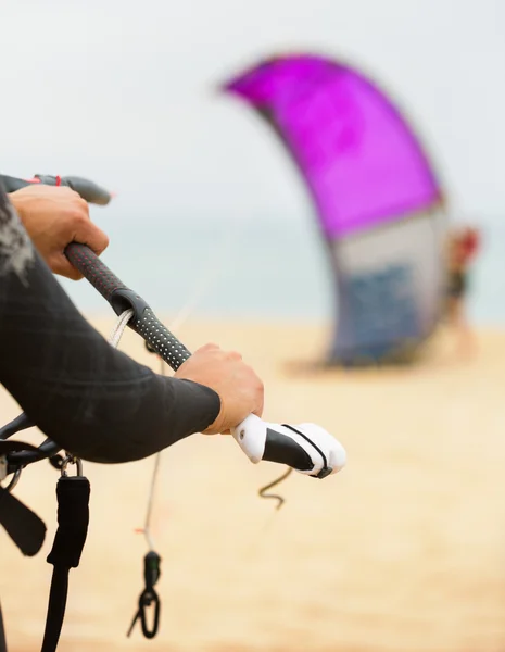 Family in wetsuits with surf boards — Stock Photo, Image