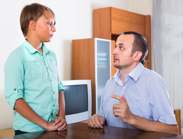 Man arguing about problems  with son — Stock Photo, Image