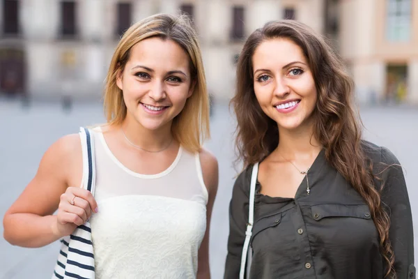 Portret van mooie jonge vrouwen — Stockfoto