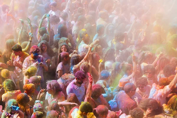 Festival de los colores Holi en Barcelona —  Fotos de Stock