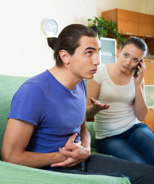 Woman calling for medical assistance — Stock Photo, Image