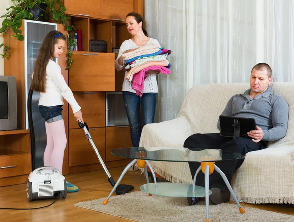 Woman and girl doing cleaning — Stock Photo, Image