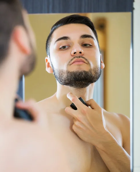 Man spraying fragrance perfume — Stock Photo, Image