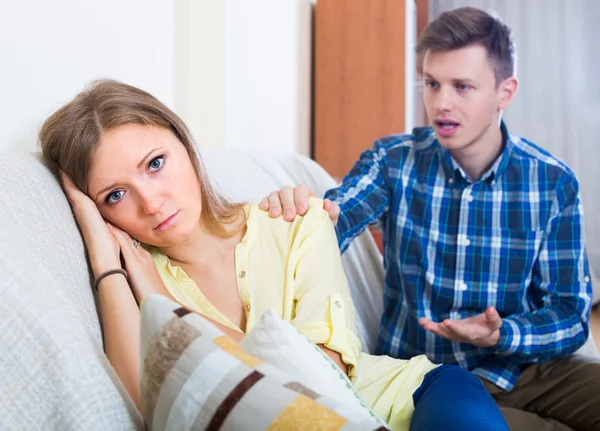 Trying to reconcile with offended partner — Stock Photo, Image
