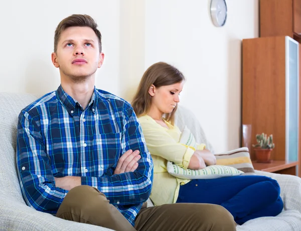 Woman criticizing her spouse — Stock Photo, Image