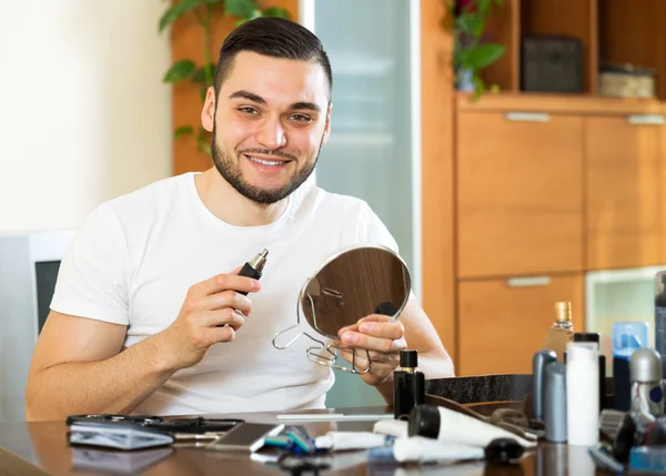 Rimozione di capelli da naso — Foto Stock