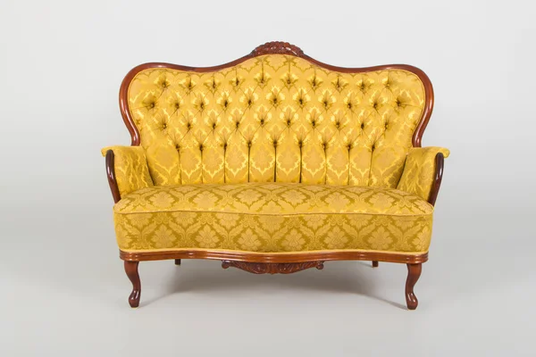 Sofá de poltrona estilo clássico marrom sofá — Fotografia de Stock