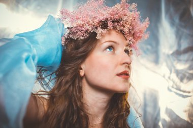 Mavi bir ruh hali içinde göz alıcı