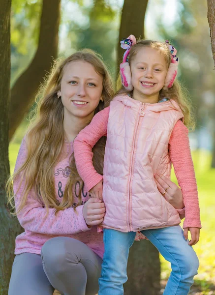 Nemen van een wandeling samen — Stockfoto