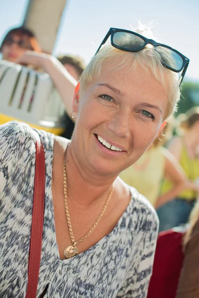 Adult woman smiling — Stock Photo, Image