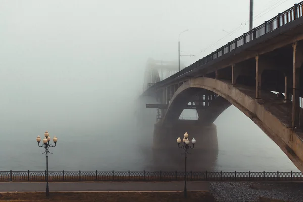 Міст в нікуди — стокове фото