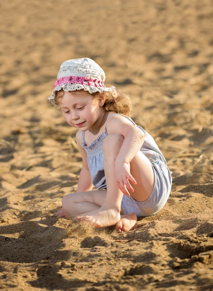 Independent little girl — Stock Photo, Image