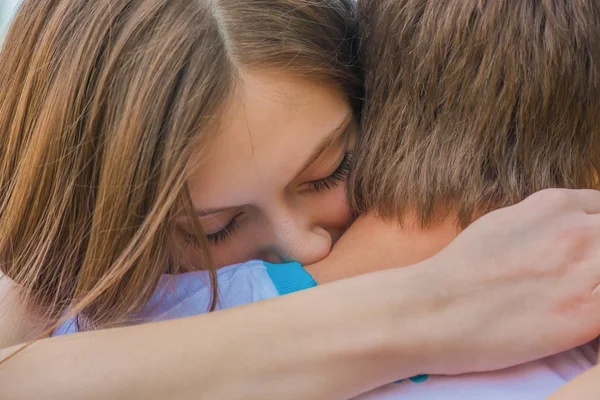 Een gelukkige ontmoeting met een geliefde — Stockfoto