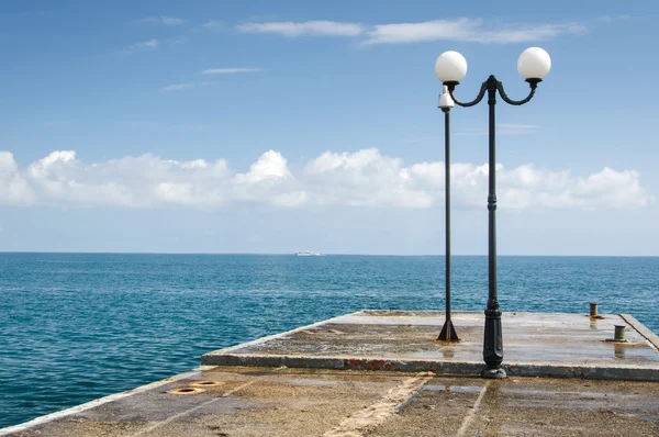 Pier con lanterne — Foto Stock