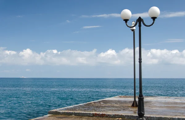 Pier con lanterne — Foto Stock