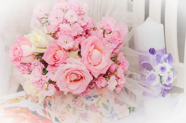 Bridal bouquet and candle — Stock Photo, Image