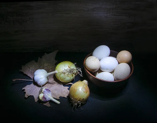 Eggs in dark — Stock Photo, Image