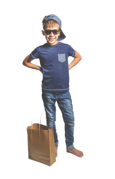 Adolescente con bolsa de papel — Foto de Stock