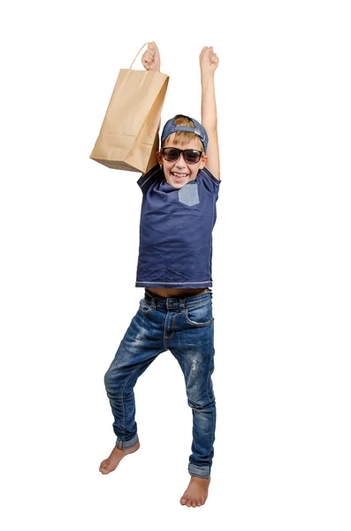 Tonåring med papperspåse — Stockfoto