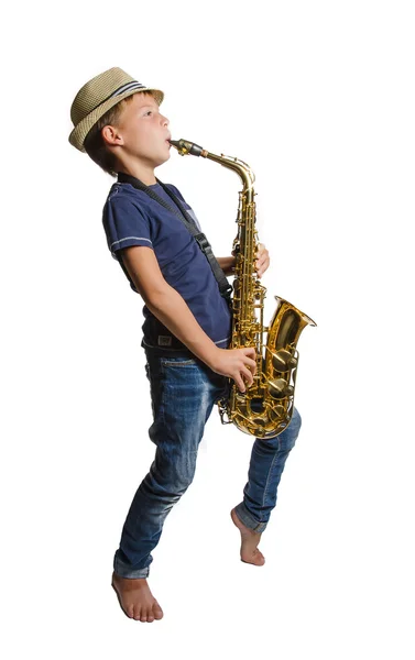 Tonåring spelar saxofon — Stockfoto