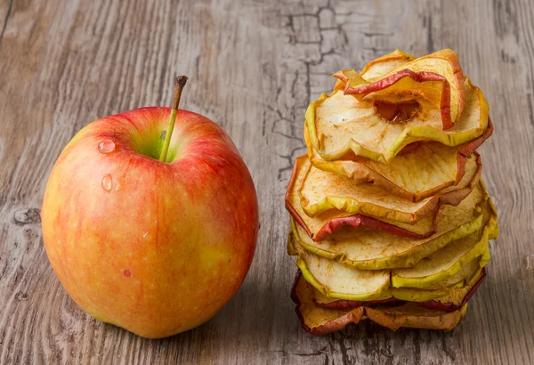 Dried slices of apple — Stock Photo, Image