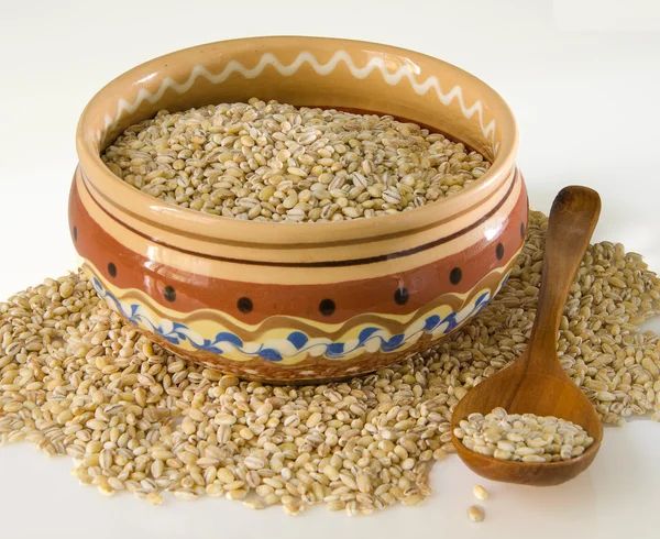 Pearl barley in ceramic bowl — Stock Photo, Image