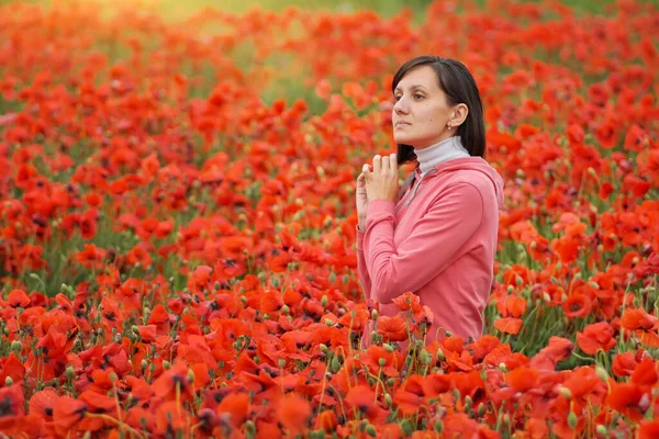 Cute Young Woman Big Meadow Poppies Emotional Nature Scene — Stock Photo, Image