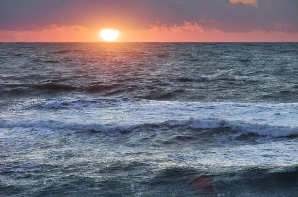 Sonnenuntergang auf dem Meer — Stockfoto