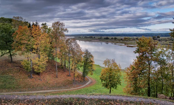 Rzeka Nemunas Wczesny Wieczór Łagodna Jesień Kopce Sudargańskie Grinaiciai Okręg — Zdjęcie stockowe